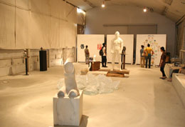 『 彫刻専攻四年有志展 』 『 彫刻専攻四年有志展 』