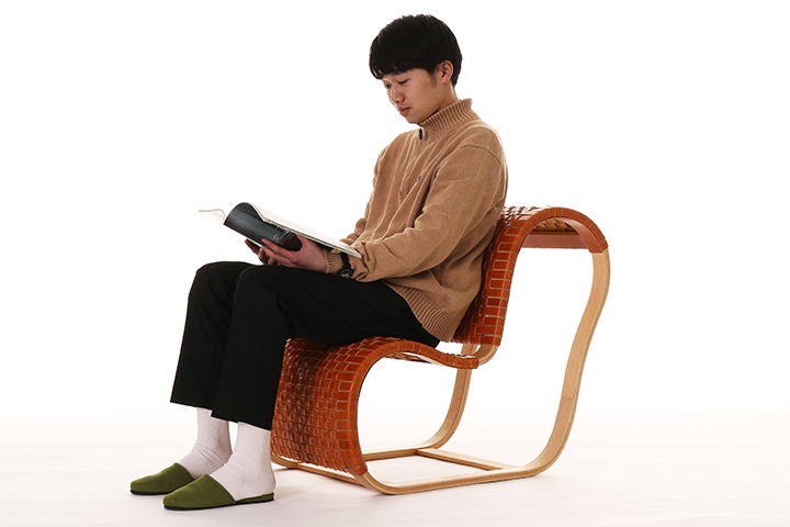「四ツ目編み」の原理を生かした椅子の提案